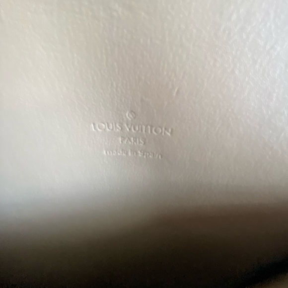 Louis Vuitton Vernis Shoulder Bag - Picture 11 of 13